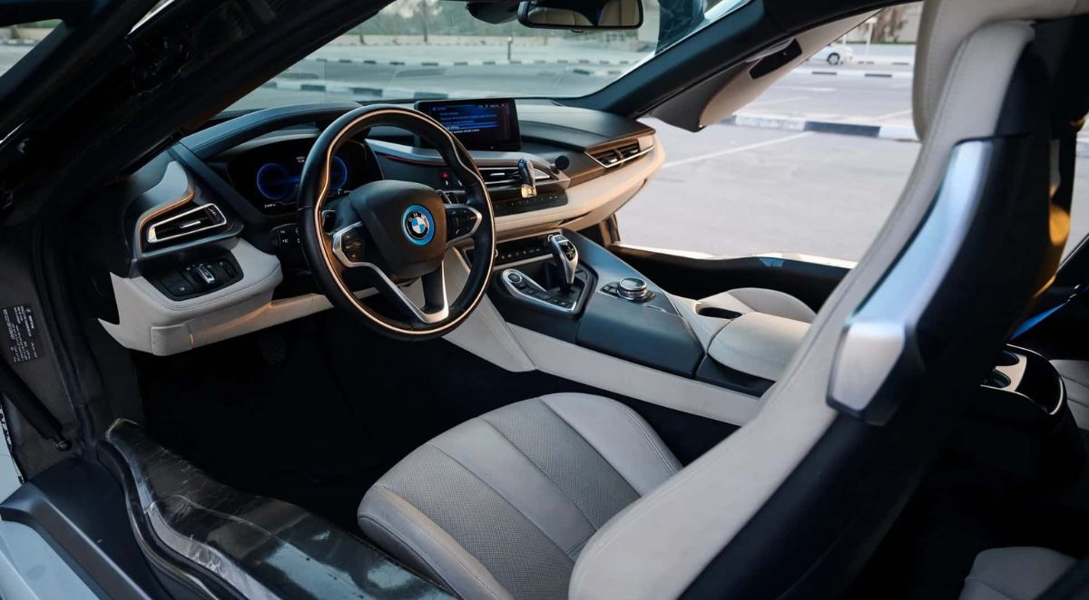 BMW i8 Maradona subasta 2025