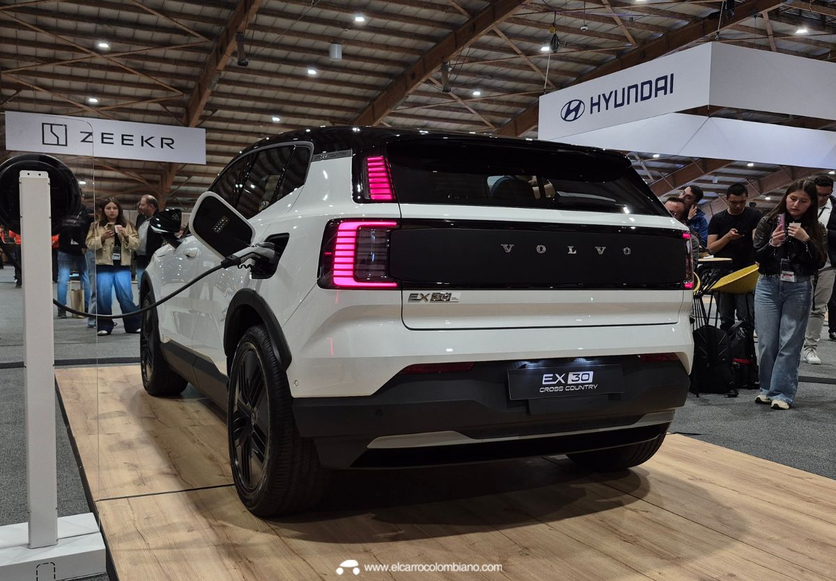 Volvo EX30 Crosscountry Colombia 2026