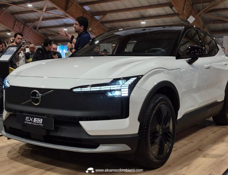 Volvo EX30 Crosscountry Colombia 2026