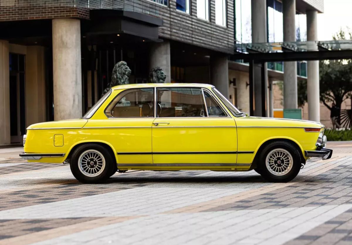 BMW 2002 eléctrico 2025