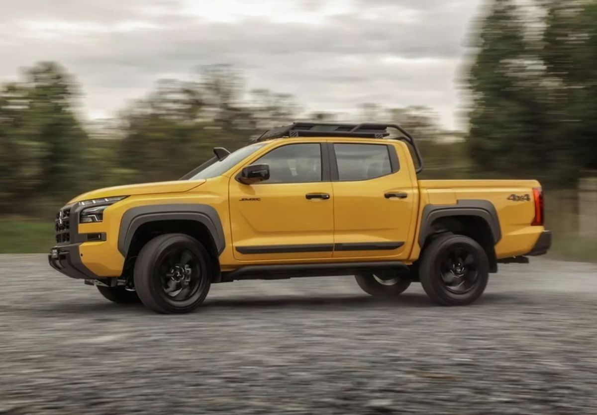 Mitsubishi L200 Savana 2025
