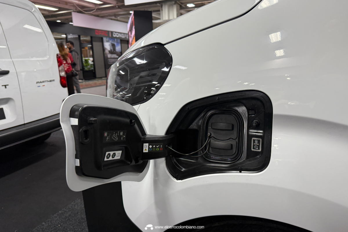 Opel Vivaro Eléctrica Opel Vivaro 2025 Vivaro eléctrica especificaciones Van eléctrica para carga 