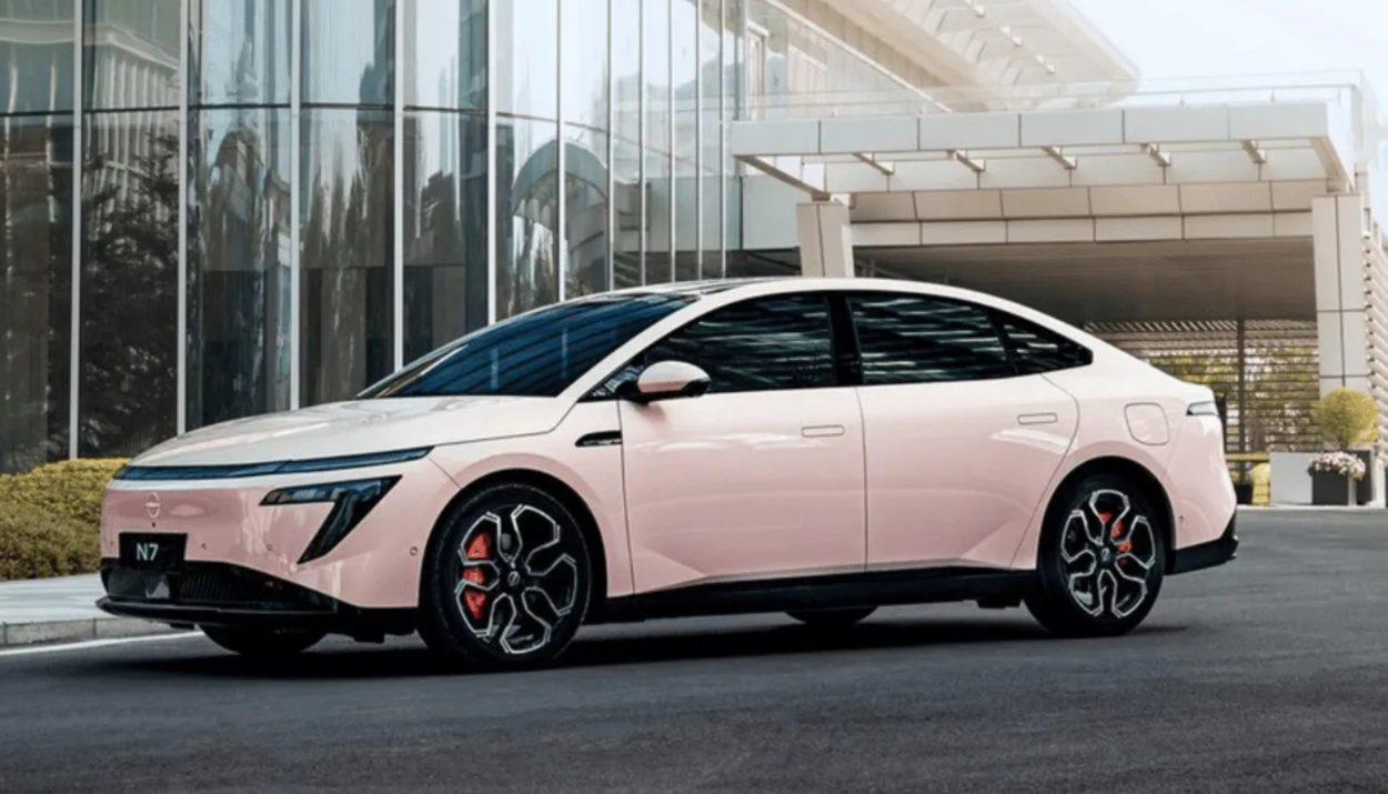 Nissan N7 Nissan N7 México sedán eléctrico Nissan auto eléctrico económico autos eléctricos en México Nissan vs BYD