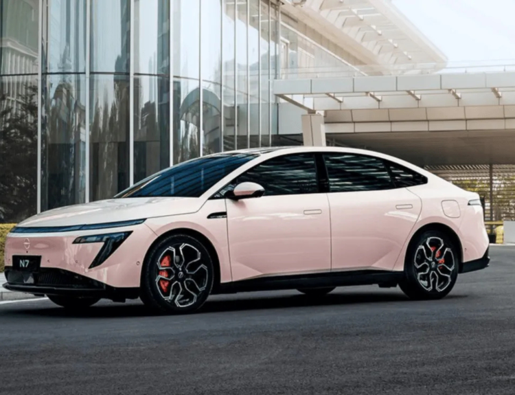 Nissan N7 Nissan N7 México sedán eléctrico Nissan auto eléctrico económico autos eléctricos en México Nissan vs BYD