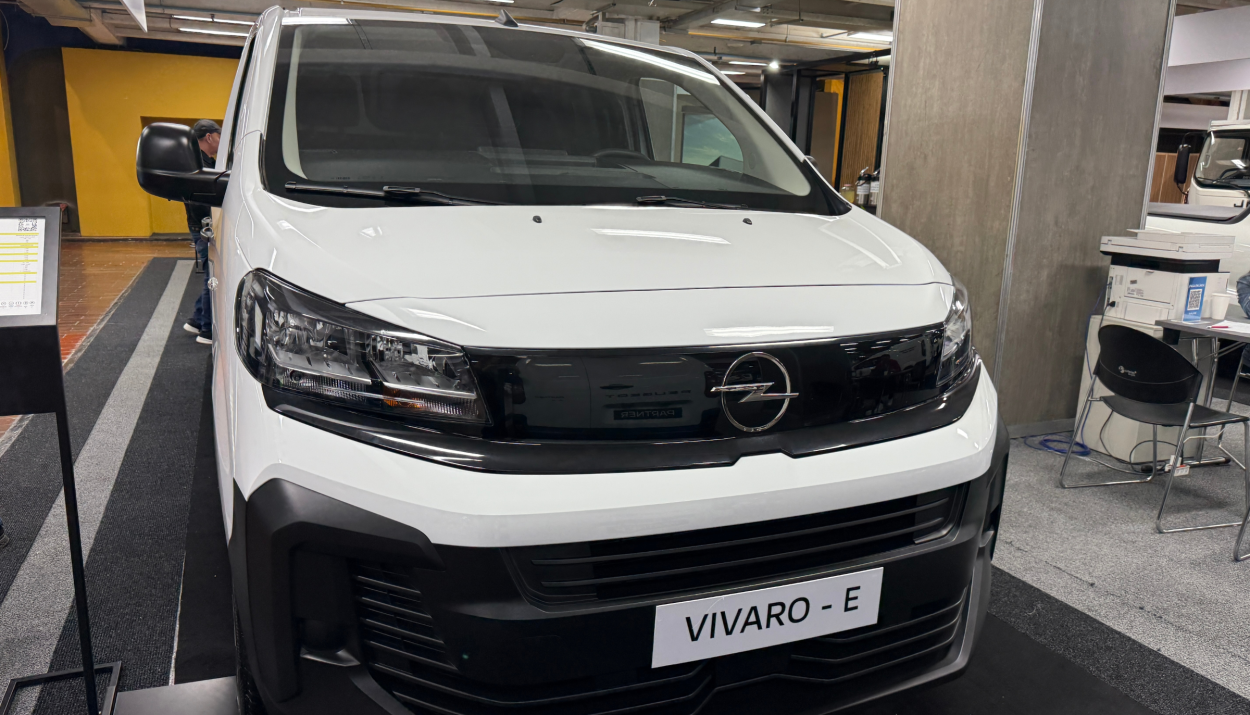 Opel Vivaro Eléctrica Opel Vivaro 2025 Vivaro eléctrica especificaciones Van eléctrica para carga