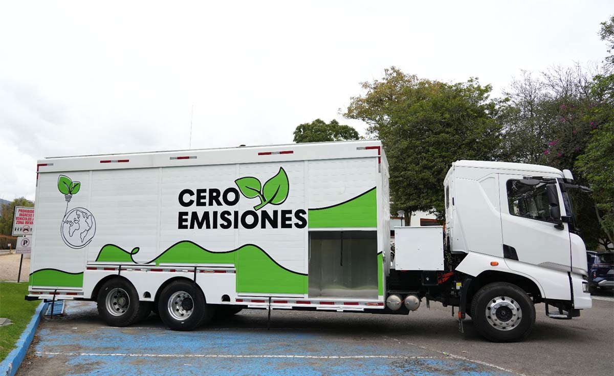 Camión botellero BYD eléctrico