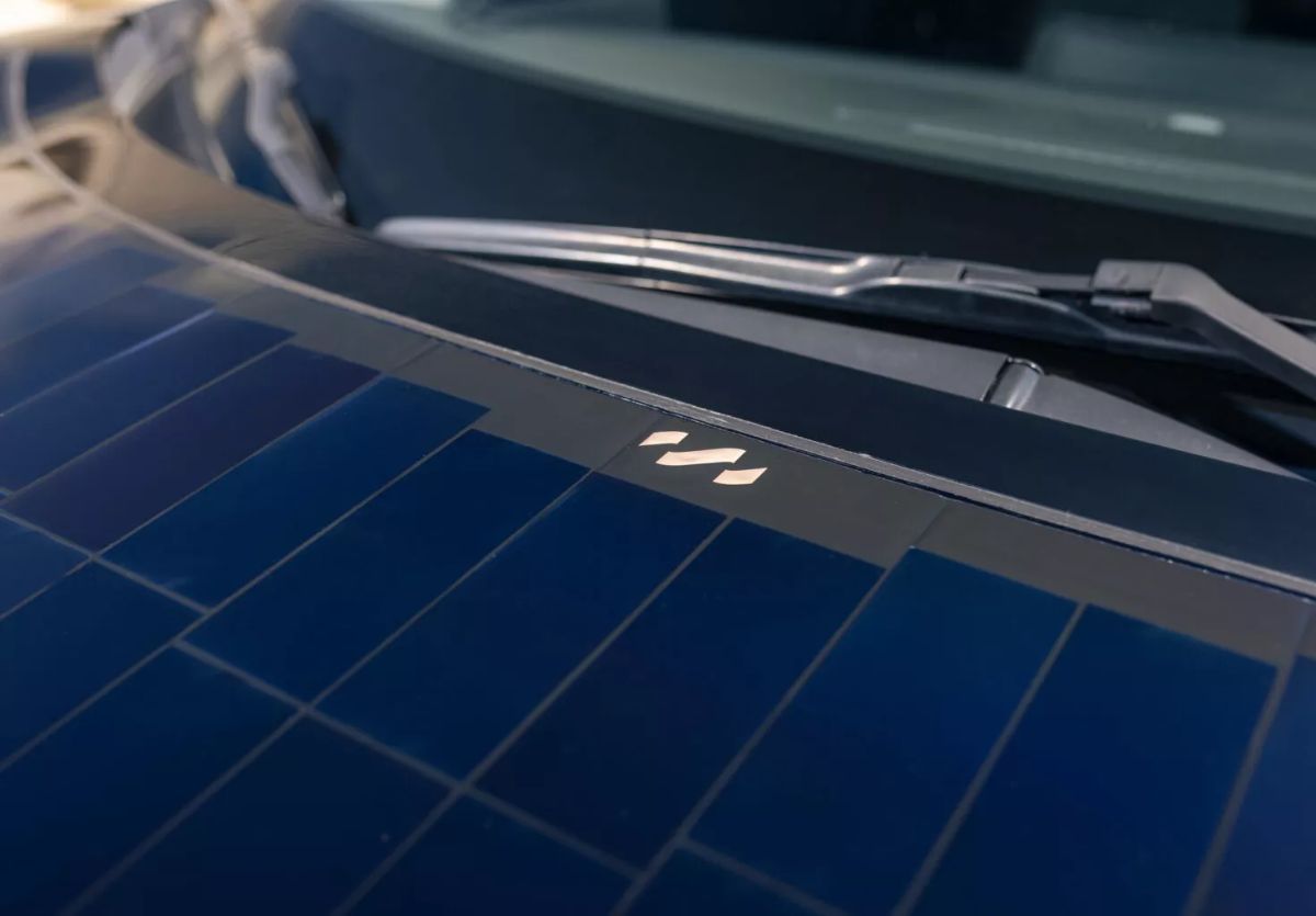 Nissan Ariya paneles solares 2026