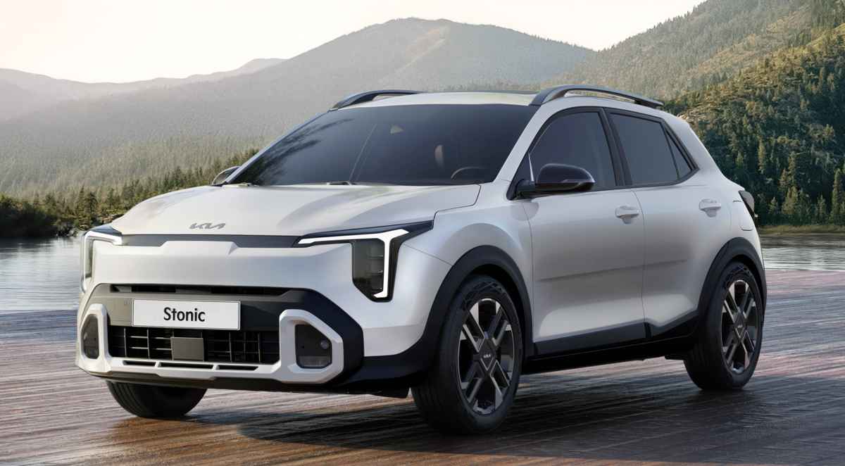 Renovada Kia Stonic blanca, el carro con mayor crecimiento en ventas en Colombia durante enero 2026.