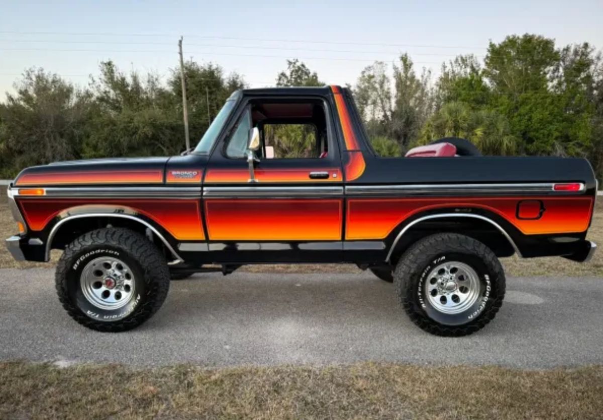 Ford Bronco 1978 restaurado 2026