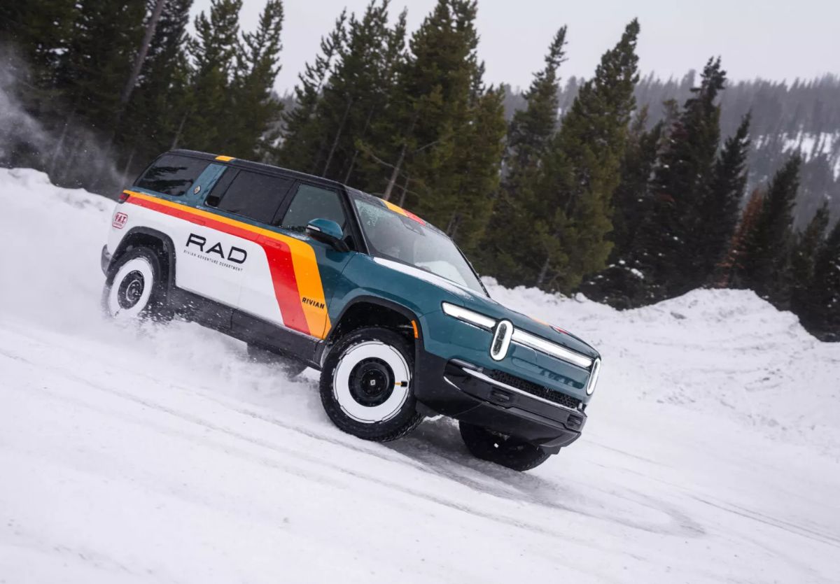 Rivian división de rendimiento 2026