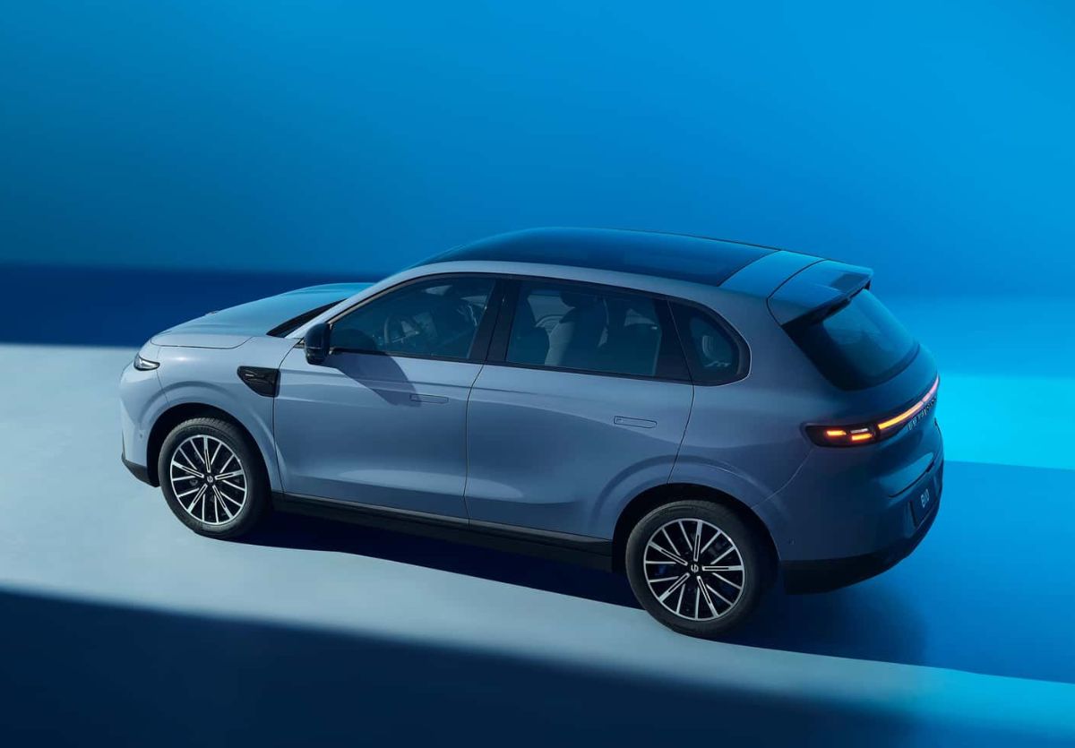 Leapmotor B10 híbrido rango extendido 2026