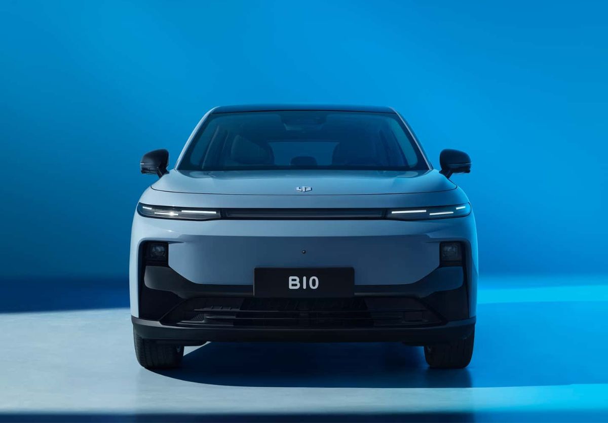 Leapmotor B10 híbrido rango extendido 2026