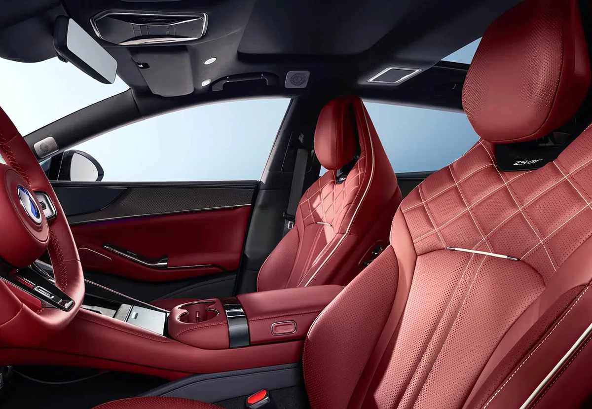 BYD Denza Z9 GT 2026, asientos delanteros, interior