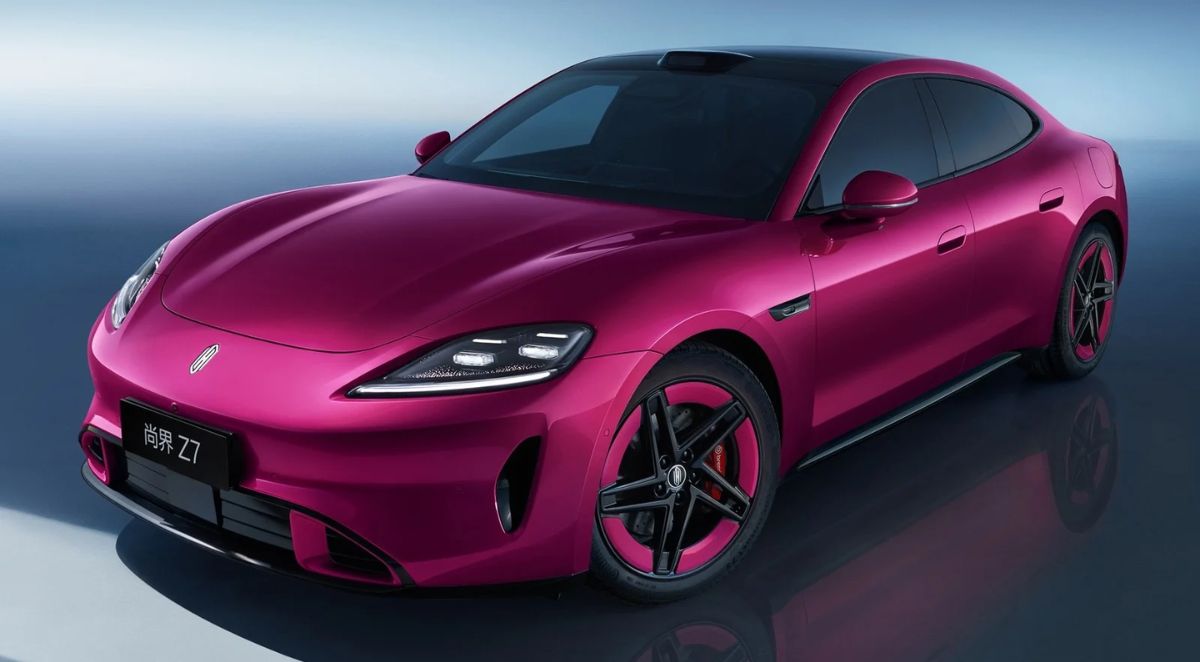SAIC Z7 Porsche Taycan chino