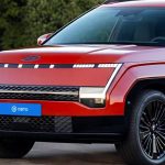 Imagen compuesta y seccionada mostrando en la parte superior el render general de la próxima Hyundai Tucson 2027 color rojo. La sección inferior exhibe tres close-ups de detalles específicos: el frontal con parrilla luminosa inspired por prototipos de la marca coreana, las manijas laterales ocultas a ras de la carrocería y la nueva firma lumínica trasera de ancho completo, anticipando los cambios radicales en su apariencia.