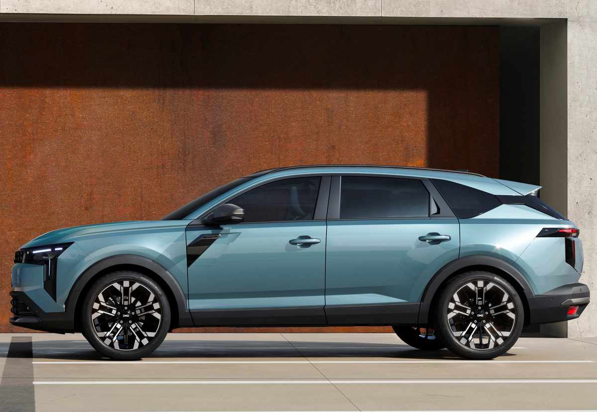 Renault Dacia Striker, vista lateral