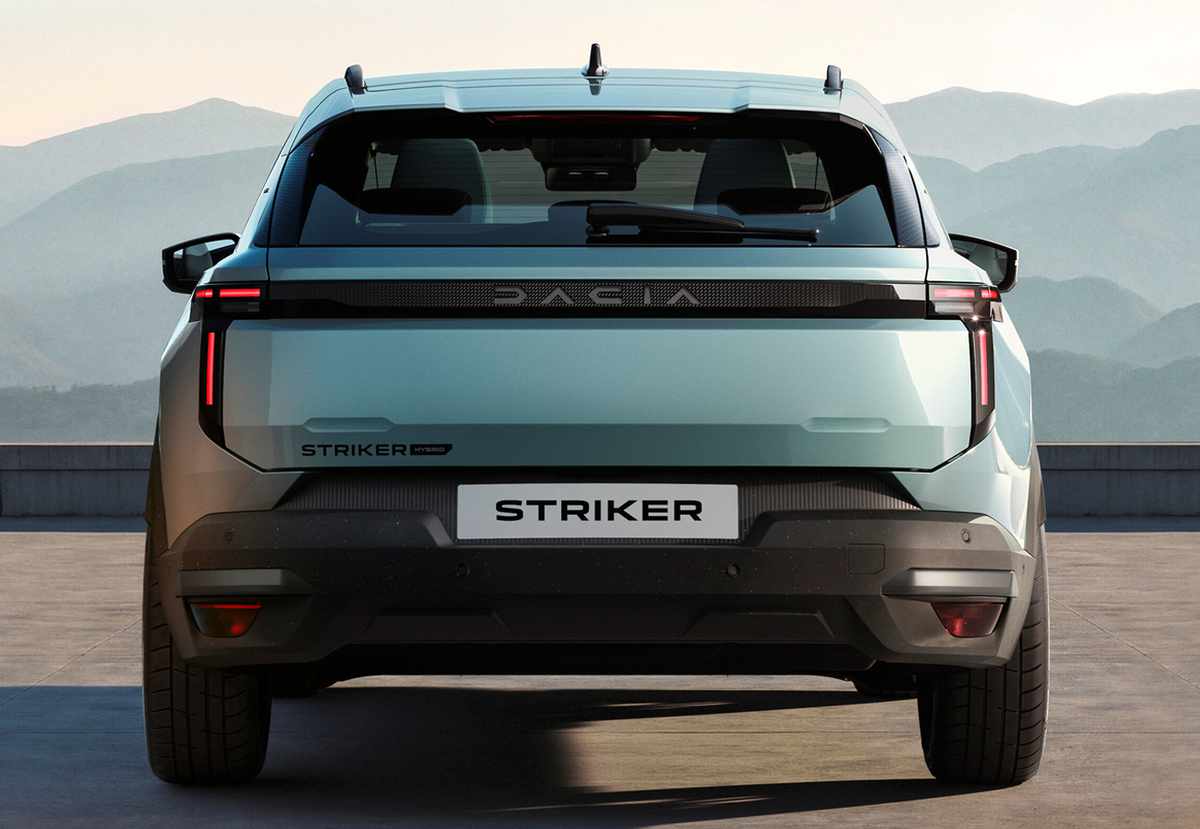 Renault Dacia Striker, vista trasera