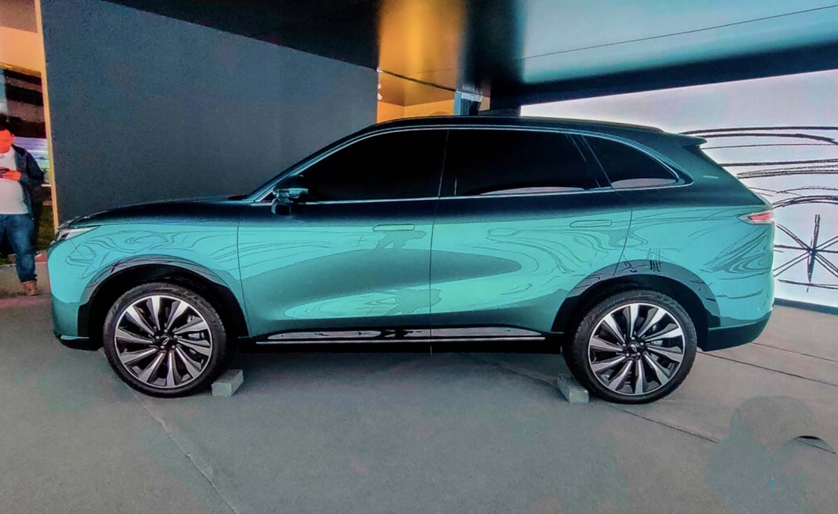 Chery LEPAS L8