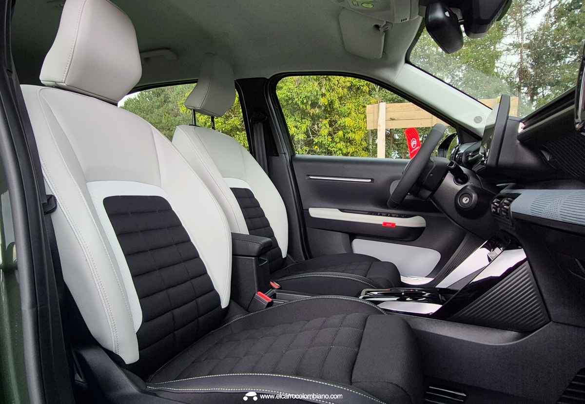 Citroën C3 Aircross MAX Híbrida, cabina asientos delanteros