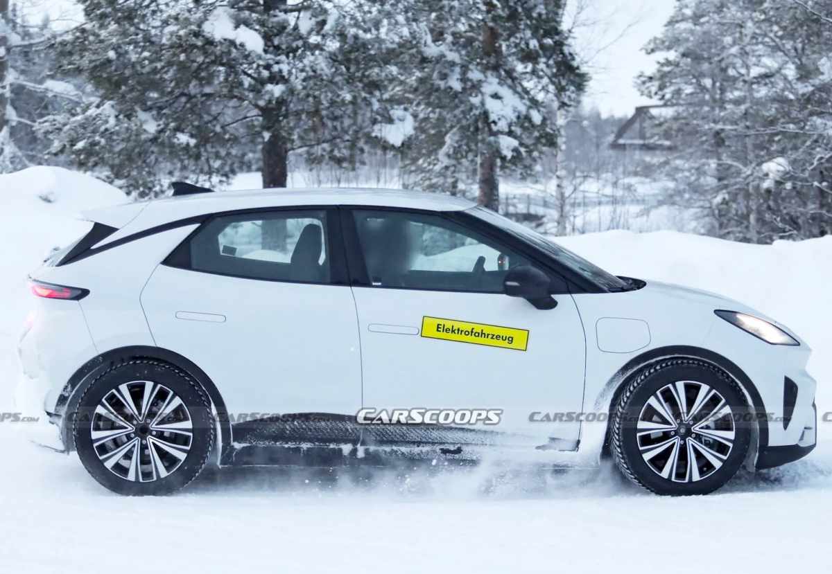 Cupra Raval eléctrico, fotos espía en pruebas, vista lateral