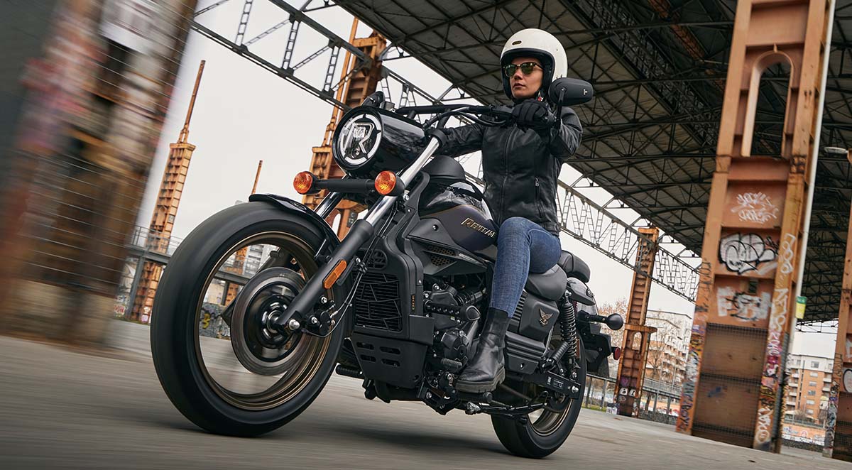 UM Motorcycles Colombia