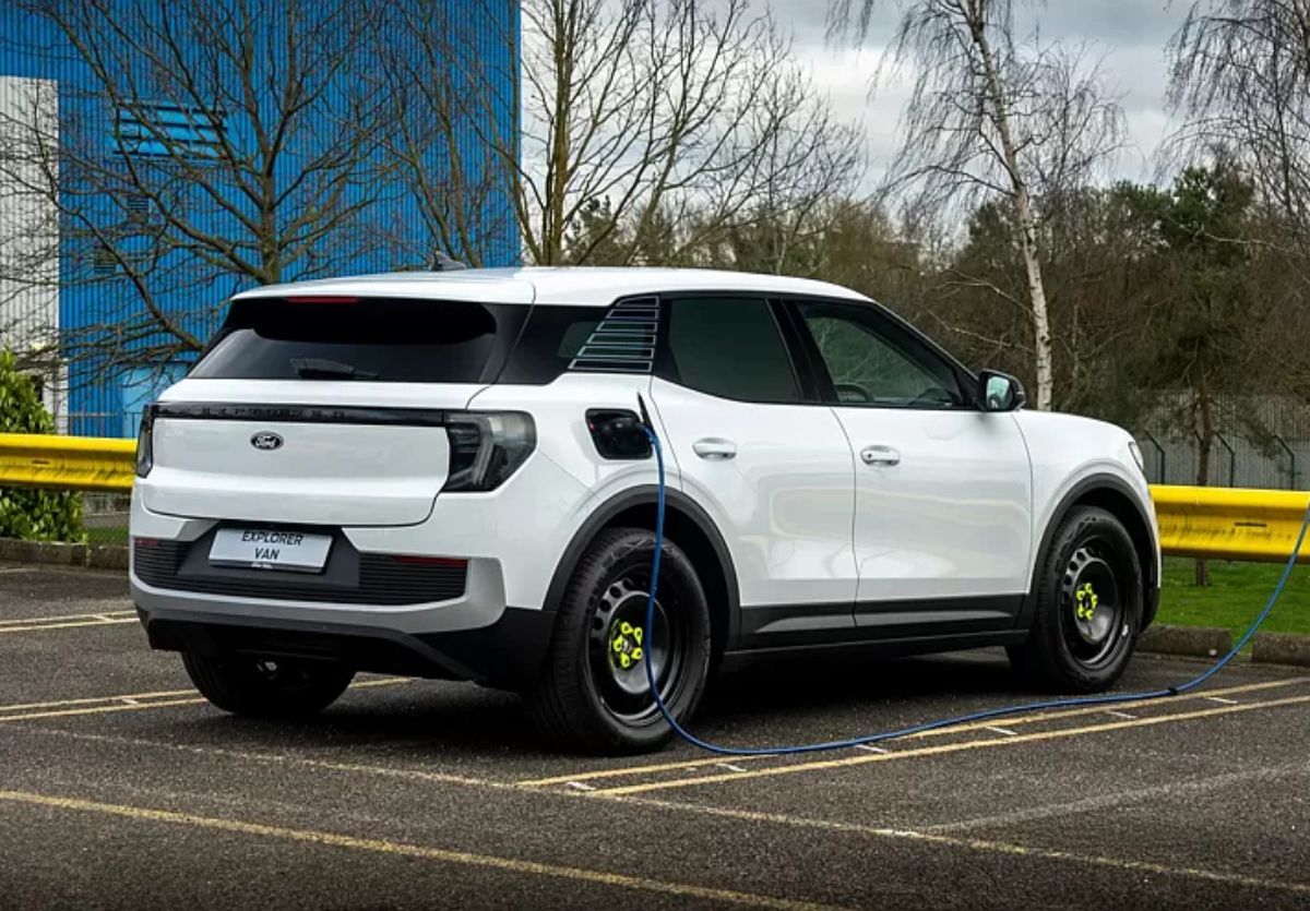 Ford Explorer Van 2026 eléctrico