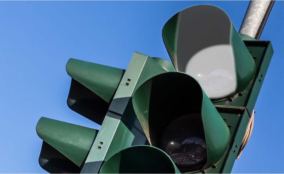 Semáforo luz blanca carros autónomos