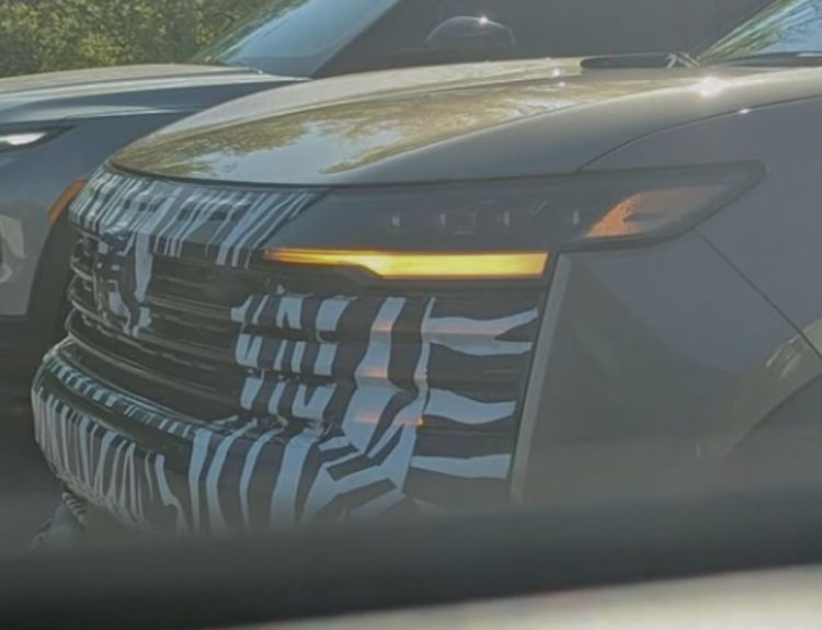 Nissan Kicks Rock Creek fotos espía 2026