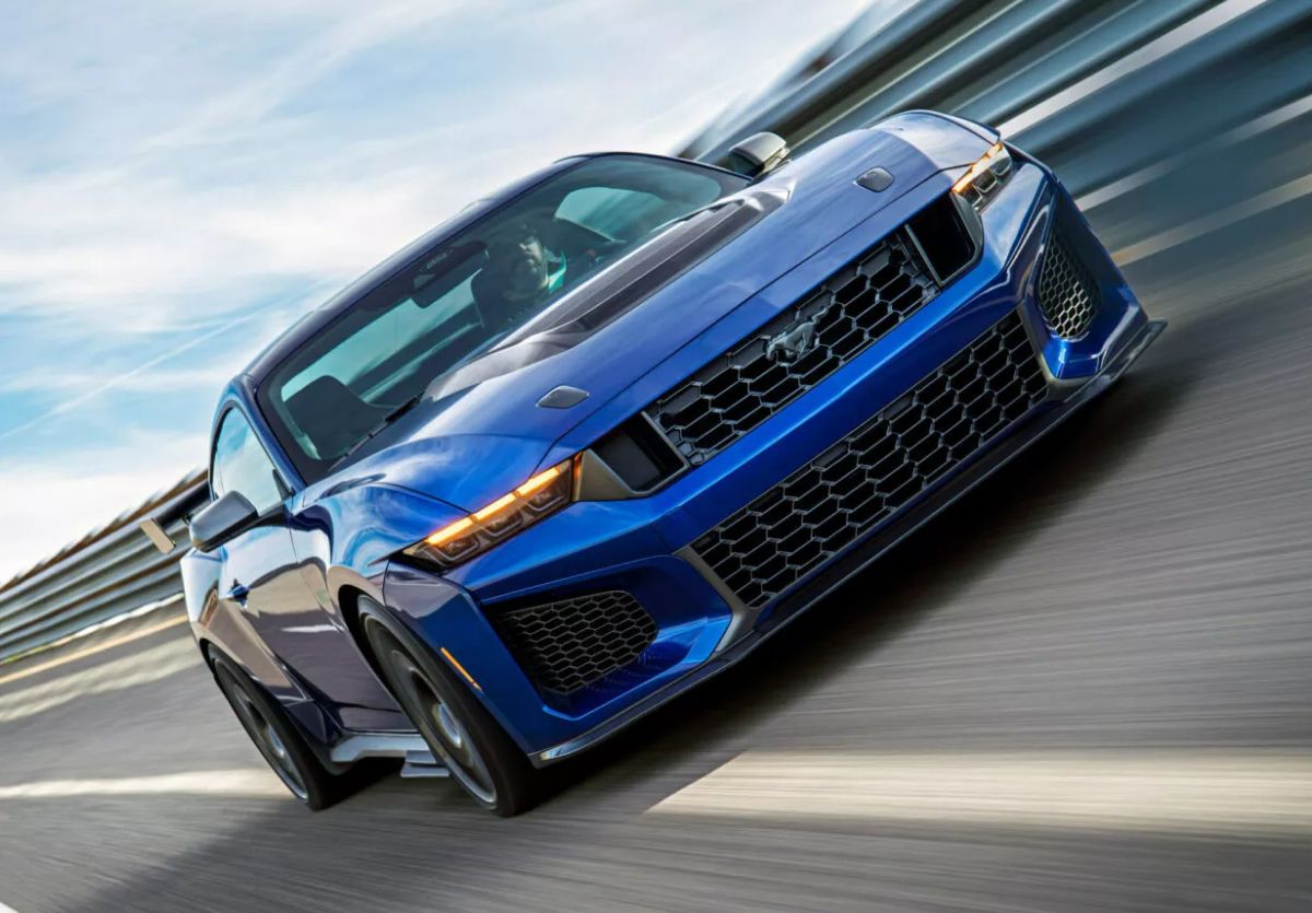 Ford Mustang Dark Horse SC 2026