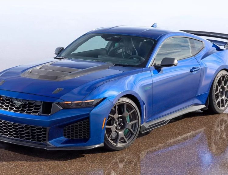 Ford Mustang Dark Horse SC 2026