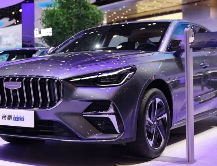 Geely Emgrand 2026 récord guinness