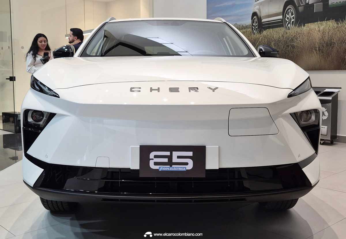 Chery E5, SUV eléctrico barato, vista frontal directa, Omoda E5