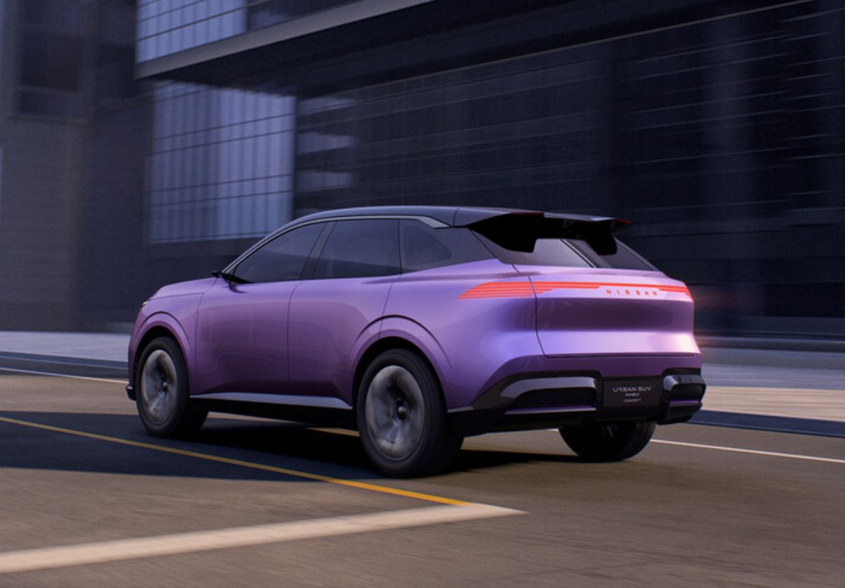 Nissan Urban PHEV 2026