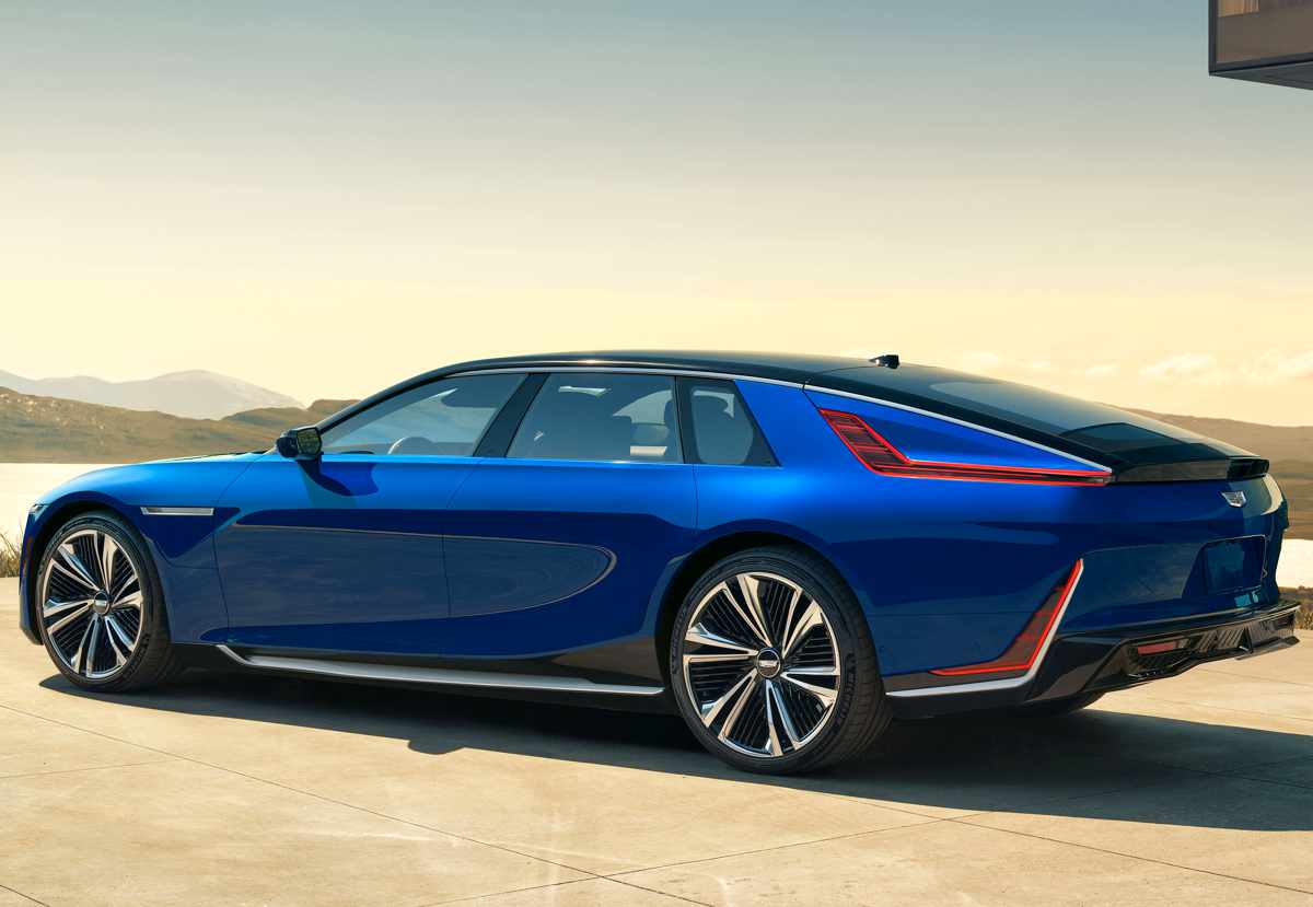 Diseño posterior del sedán de ultra lujo Cadillac Celestiq en color azul rey. Destaca su pronunciada caída de techo tipo fastback y sus innovadoras luces traseras LED divididas que se extienden por los costados.