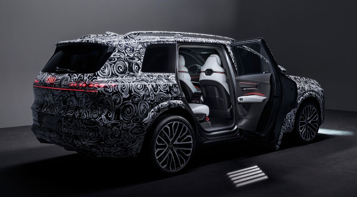 Audi Q9 2027 interior