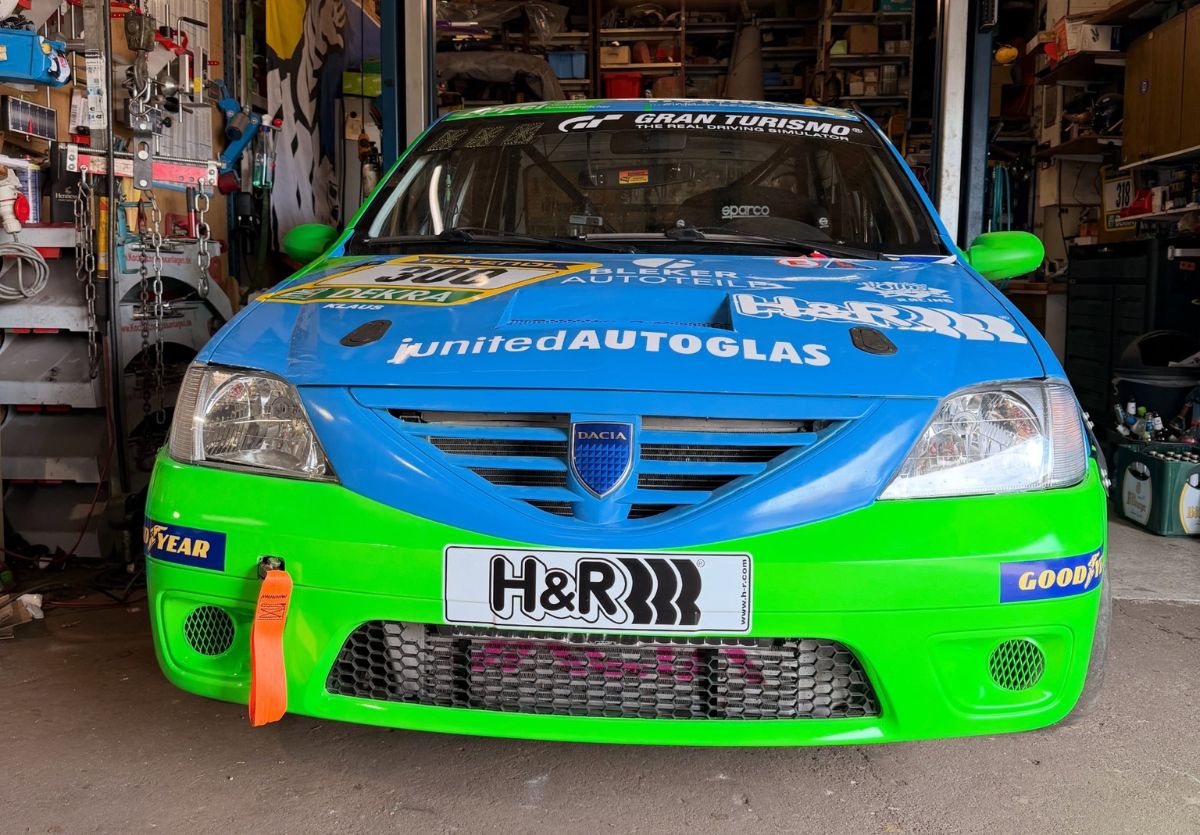 Dacia Logan 24 Horas de Nürburgring