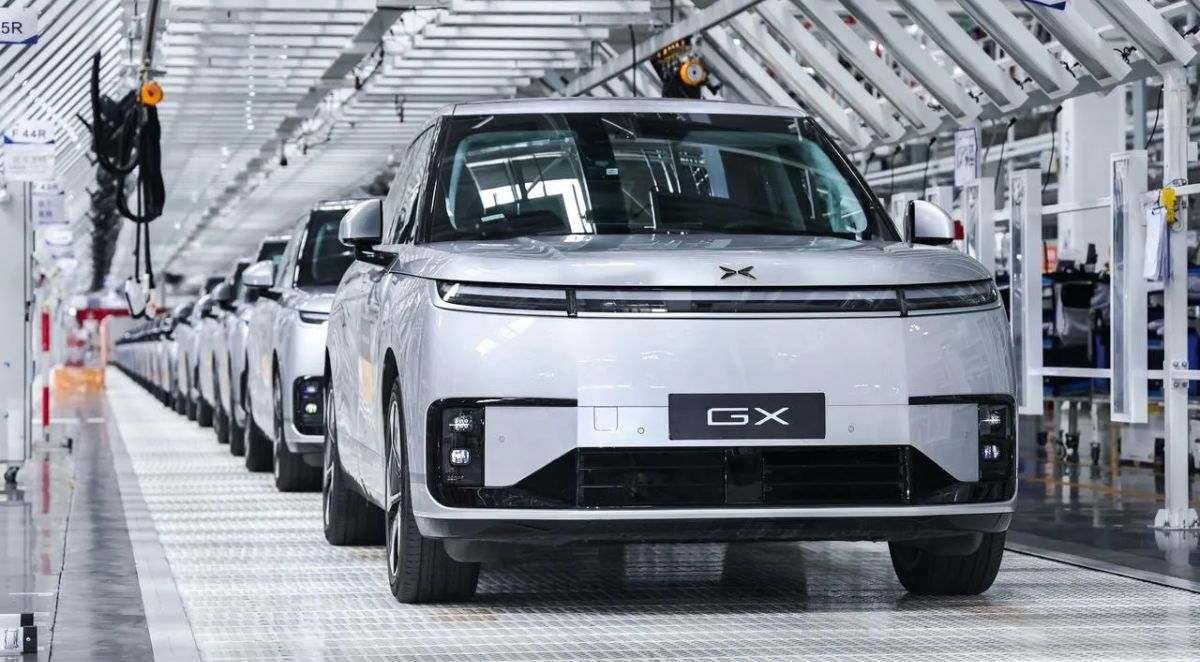 Xpeng GX robotaxi 2026