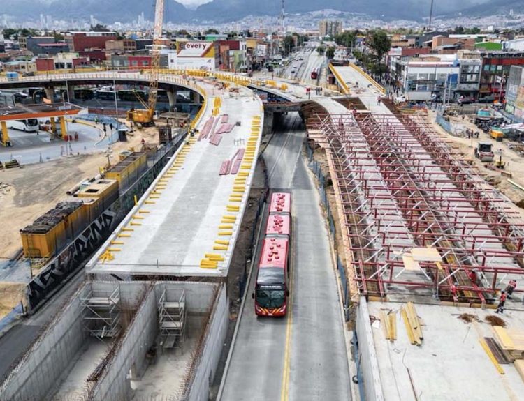 Puente de Venecia Bogotá TransMilenio