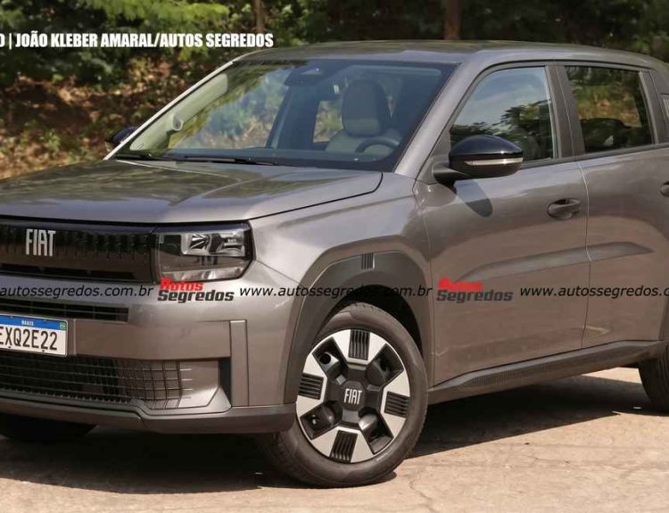 Proyección digital del nuevo Fiat Argo híbrido color gris en vista frontal diagonal, mostrando su diseño de crossover cuadrado y parrilla negra, basado en el Grande Panda europeo.