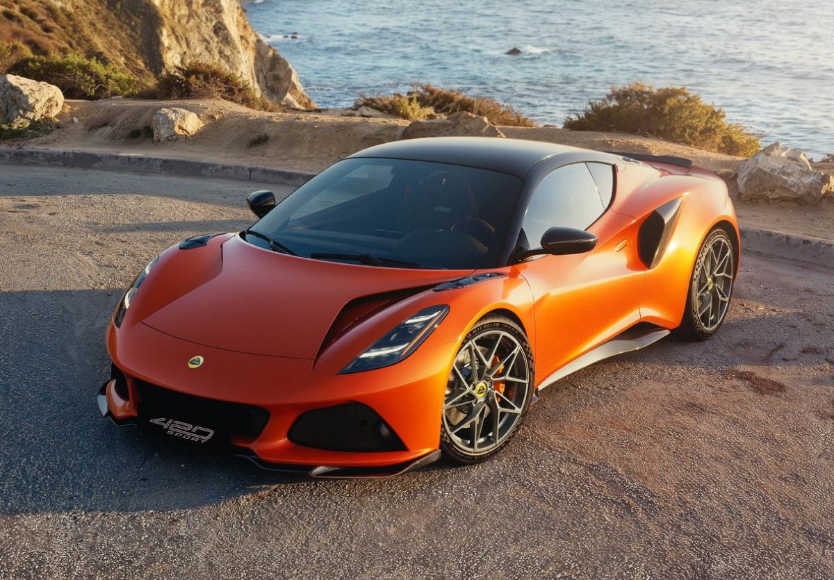 Lotus Emira 420 Sport