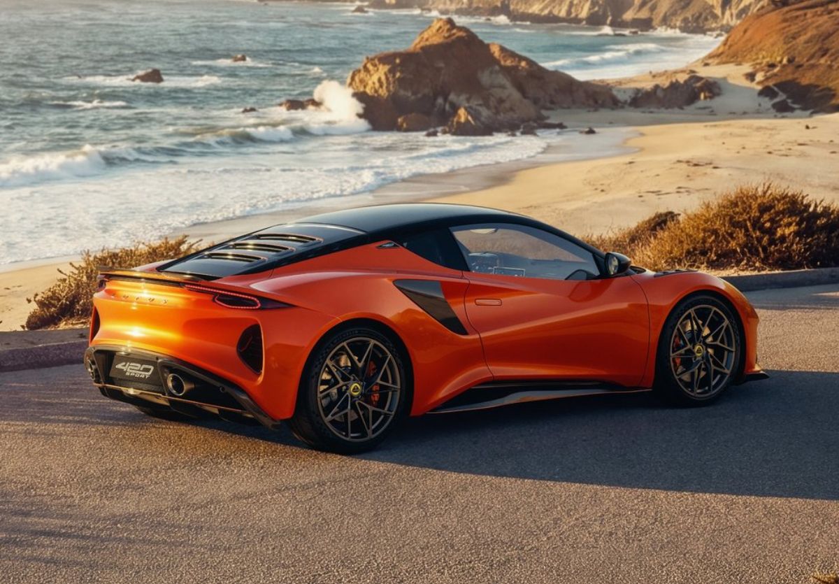 Lotus Emira 420 Sport