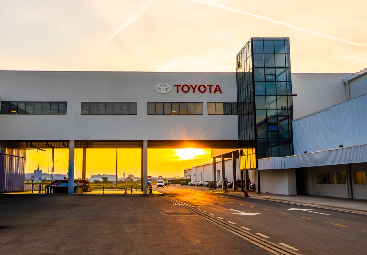 Toyota nueva fábrica Sudamérica carros electrificados
