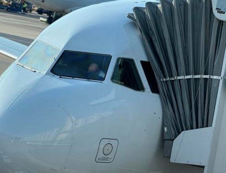 Tiquetes aéreos - Avión
