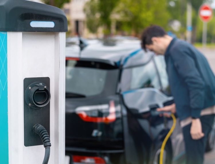 Cargadores carros eléctricos por país 2025