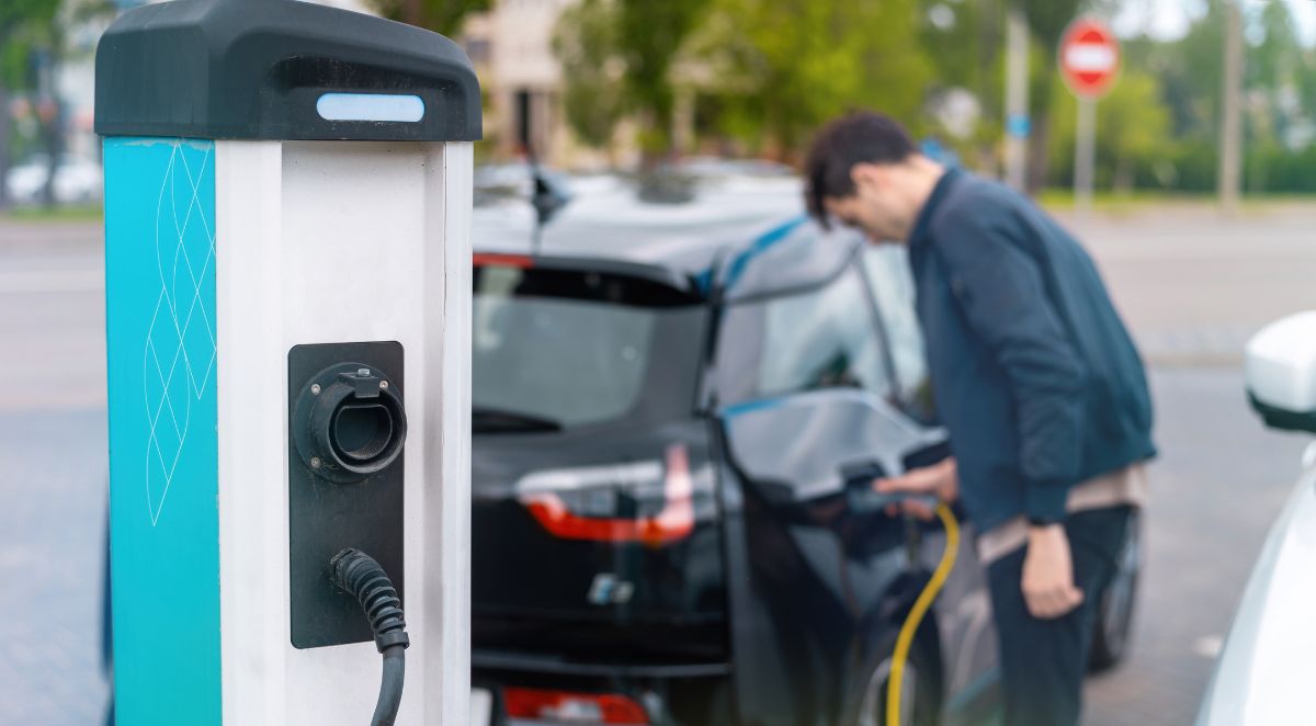 Cargadores carros eléctricos por país 2025