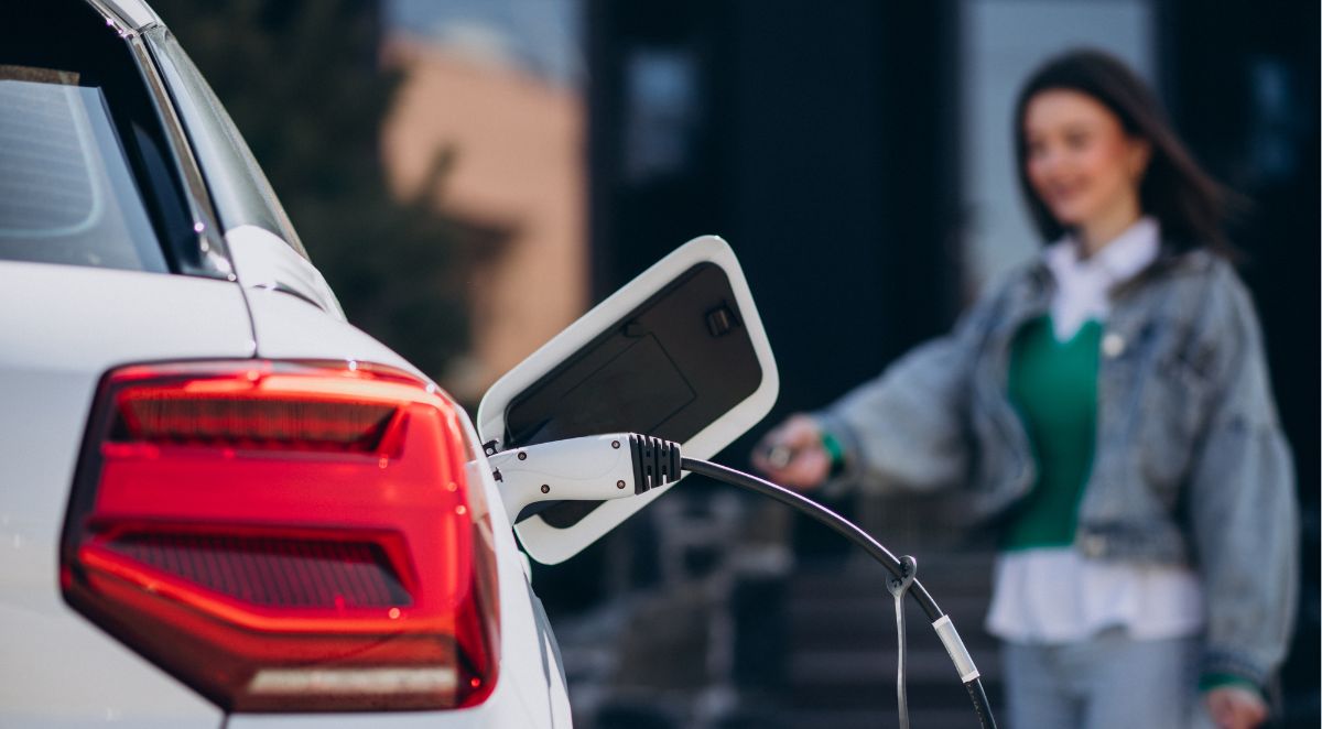 Carros eléctricos Colombia incentivos tributarios