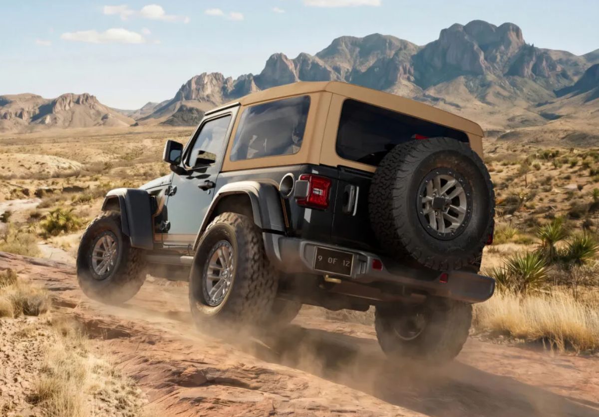 Jeep Wrangler Laredo 2026