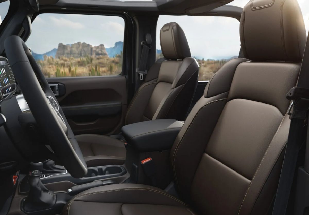 Jeep Wrangler Laredo 2026
