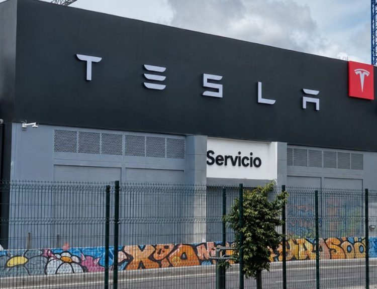 Tesla centro de servicio Bogotá