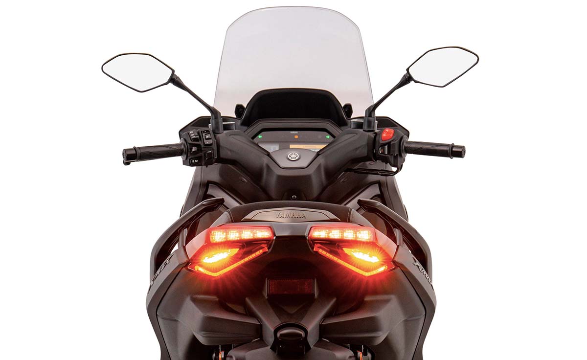 Yamaha XMax 300 2027 actualización